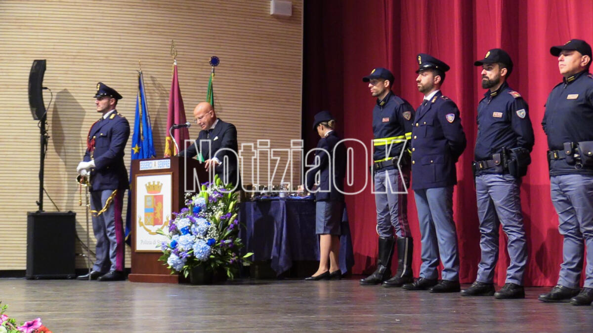 (VIDEO) Crotone - Festa della Polizia: protagonisti gli studenti e il futuro della legalità - 