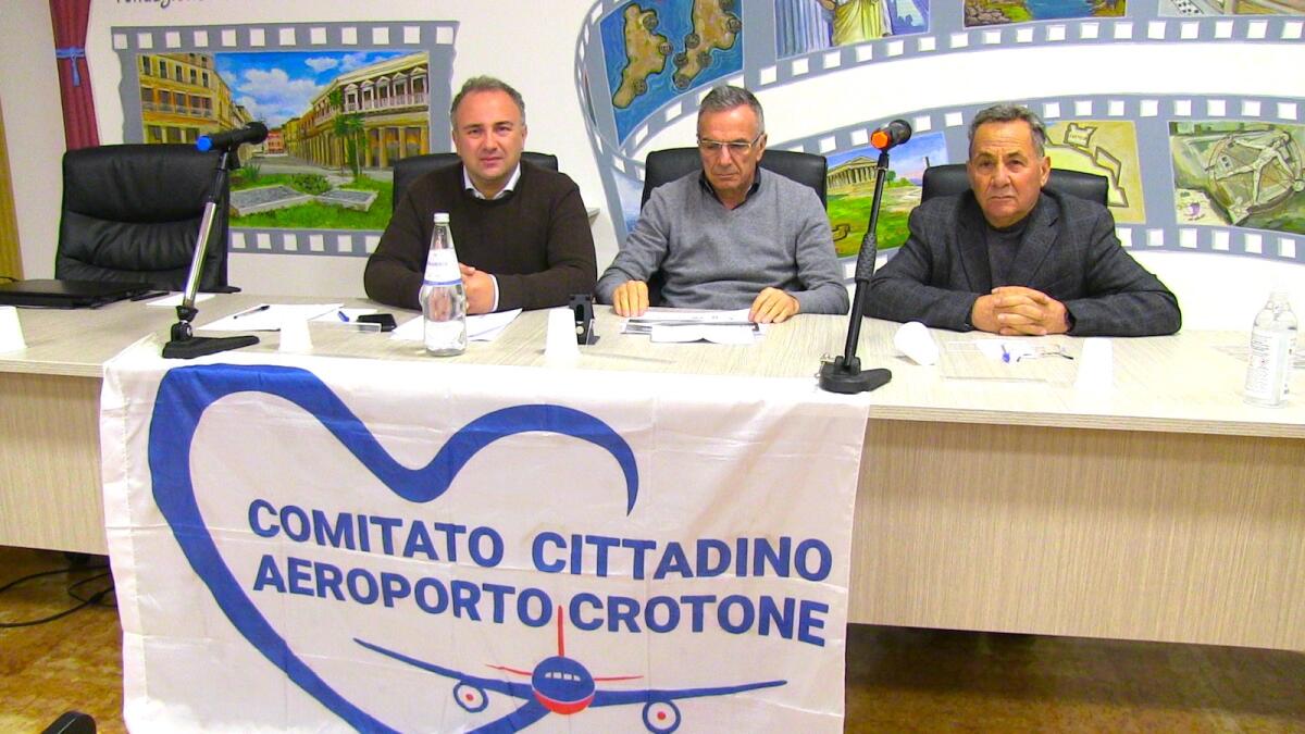 "Il diritto alla mobilità non si tocca": il Comitato per l'Aeroporto di Crotone lancia un appello al presidente Occhiuto - 