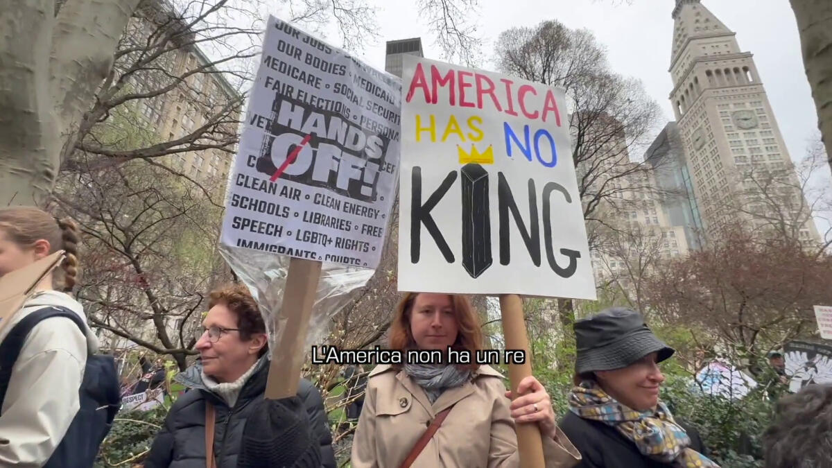 "Giù le mani dai diritti", New York marcia contro Trump - 