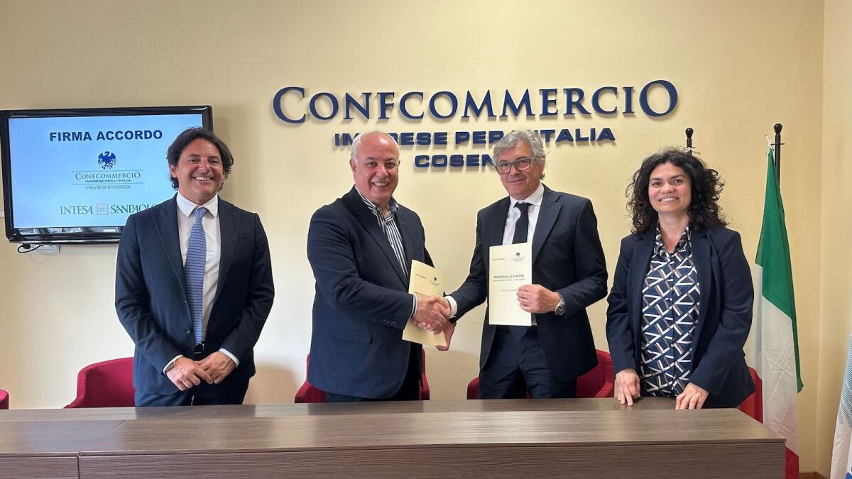 Confcommercio Cosenza e Intesa Sanpaolo: 120 milioni di euro per sostenere la crescita delle imprese calabresi - 