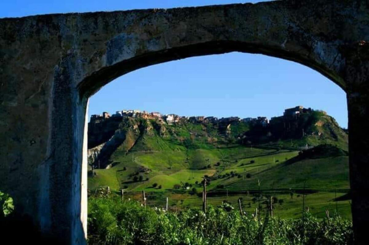 Festa della Primavera a Strongoli: uno spazio dedicato a giovani e famiglie - 