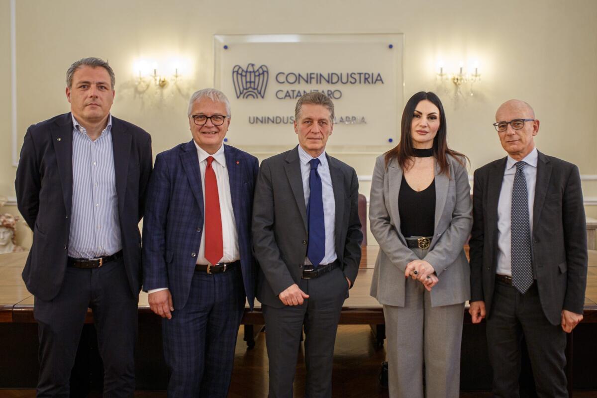 Unindustria e sindacati confederali calabresi a confronto - 