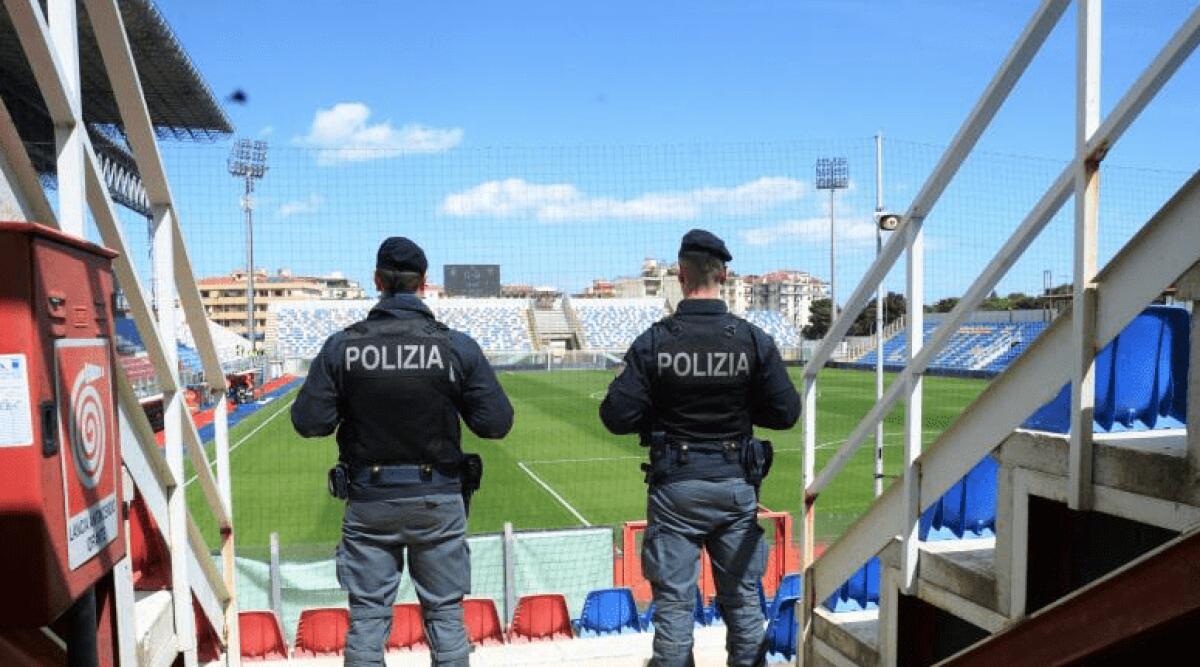 Emessi Daspo a Crotone: provvedimenti su calciatori e tifosi - 