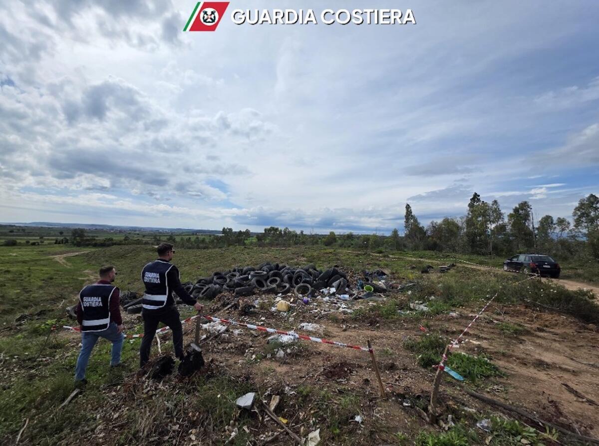 Crotone - A Cantorato rinvenuta una discarica di pneumatici, scarti edilizi e materiale pericoloso - 