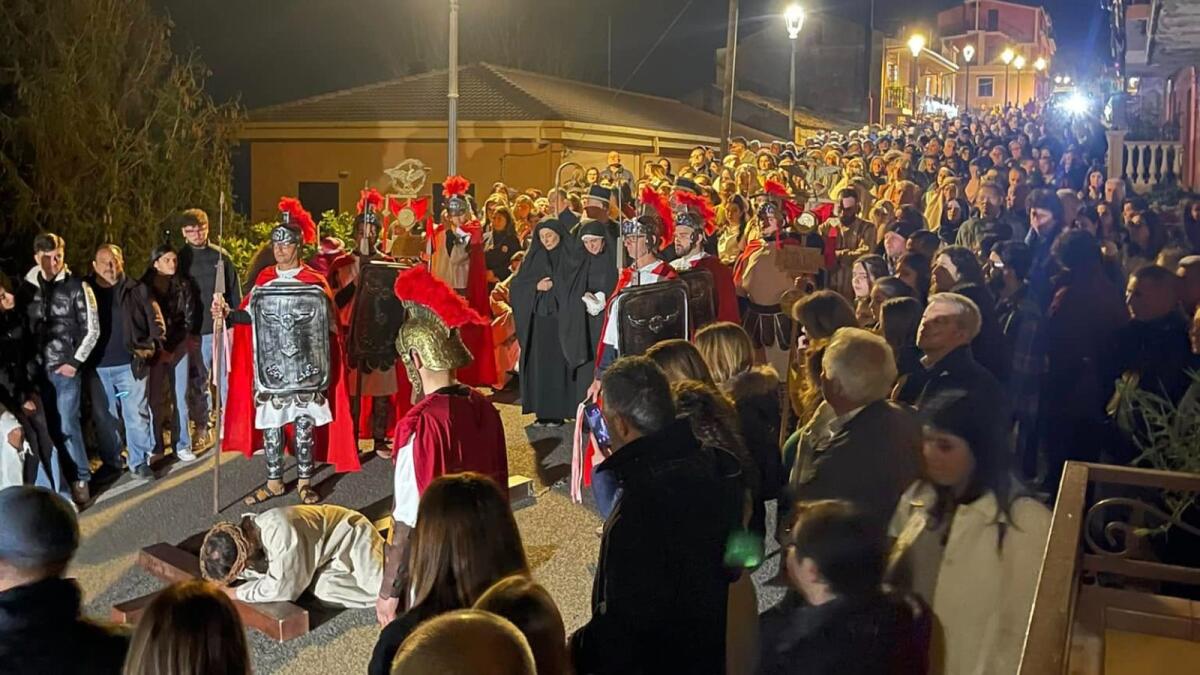 Cirò vive la Via Crucis con la Passione vivente - 