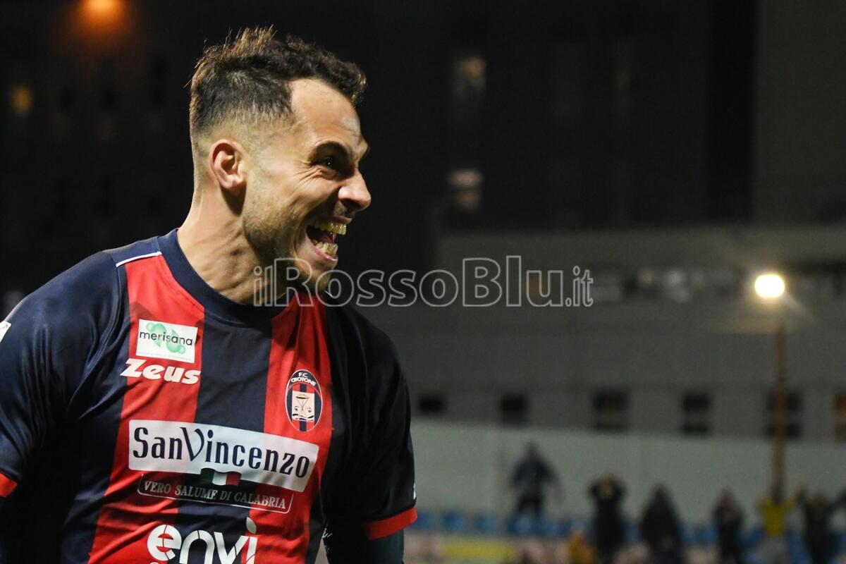 #CrotoneFoggia 3-2 | Gomez: "Tutto è nelle nostre mani" - Stadio Ezio Scida
Lega Pro 2023-2024
Nella foto: Guido Gomez festa gol