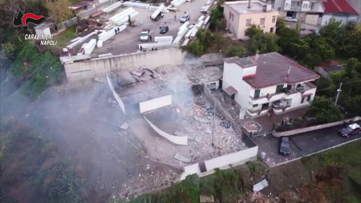 Esplosione fabbrica di fuochi d'artificio Ercolano, 2 misure cautelari -