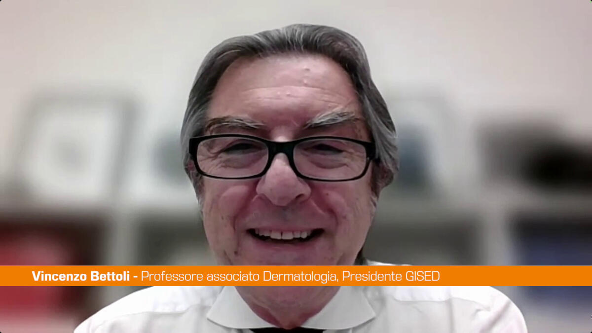 Dermatologia, l'acne tra cure efficaci e luoghi comuni da sfatare -