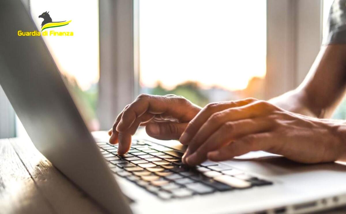 Truffe online: i cybercriminali puntano ora lo Spid della vittima - 
