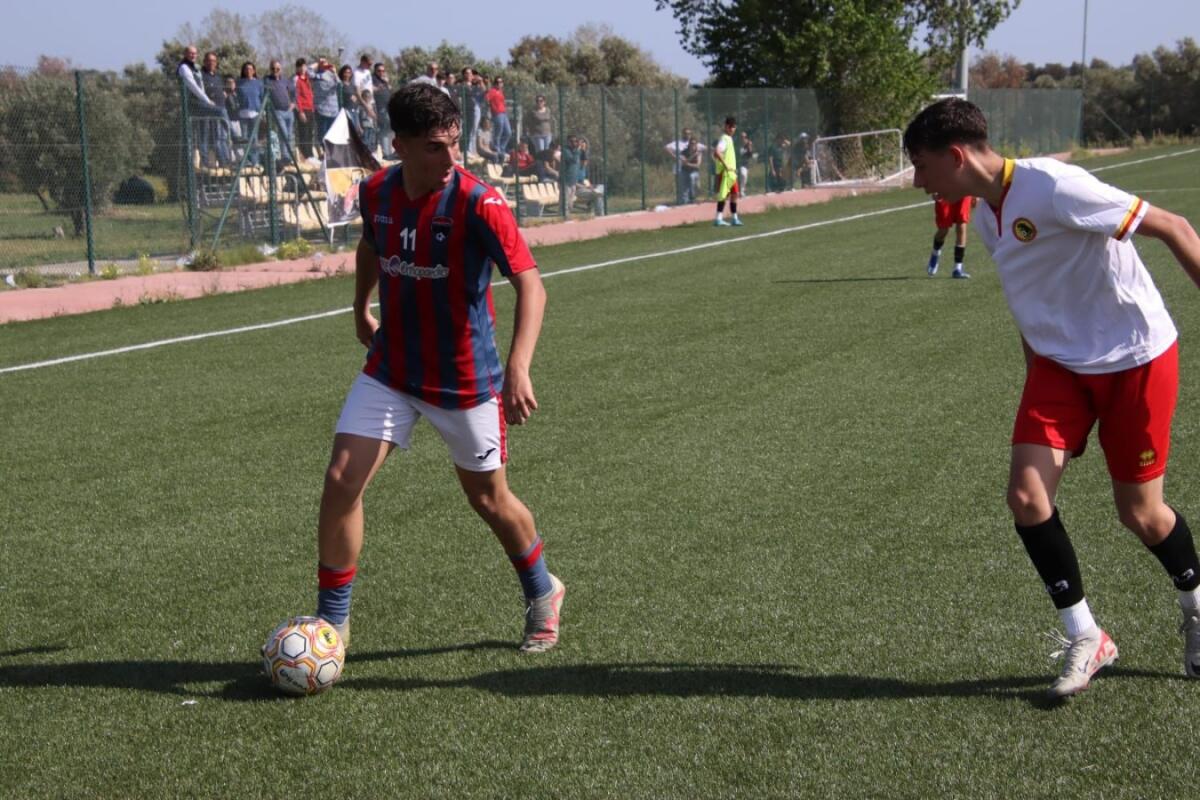 Piccoli Lautaro crescono… Raffaele Spina promessa del calcio crotonese - 