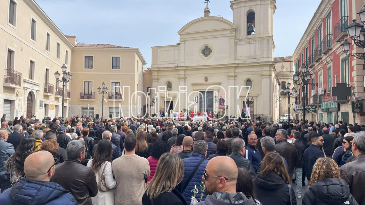 (VIDEO) Con la Domenica delle Palme inizia "una settimana autentica" - 