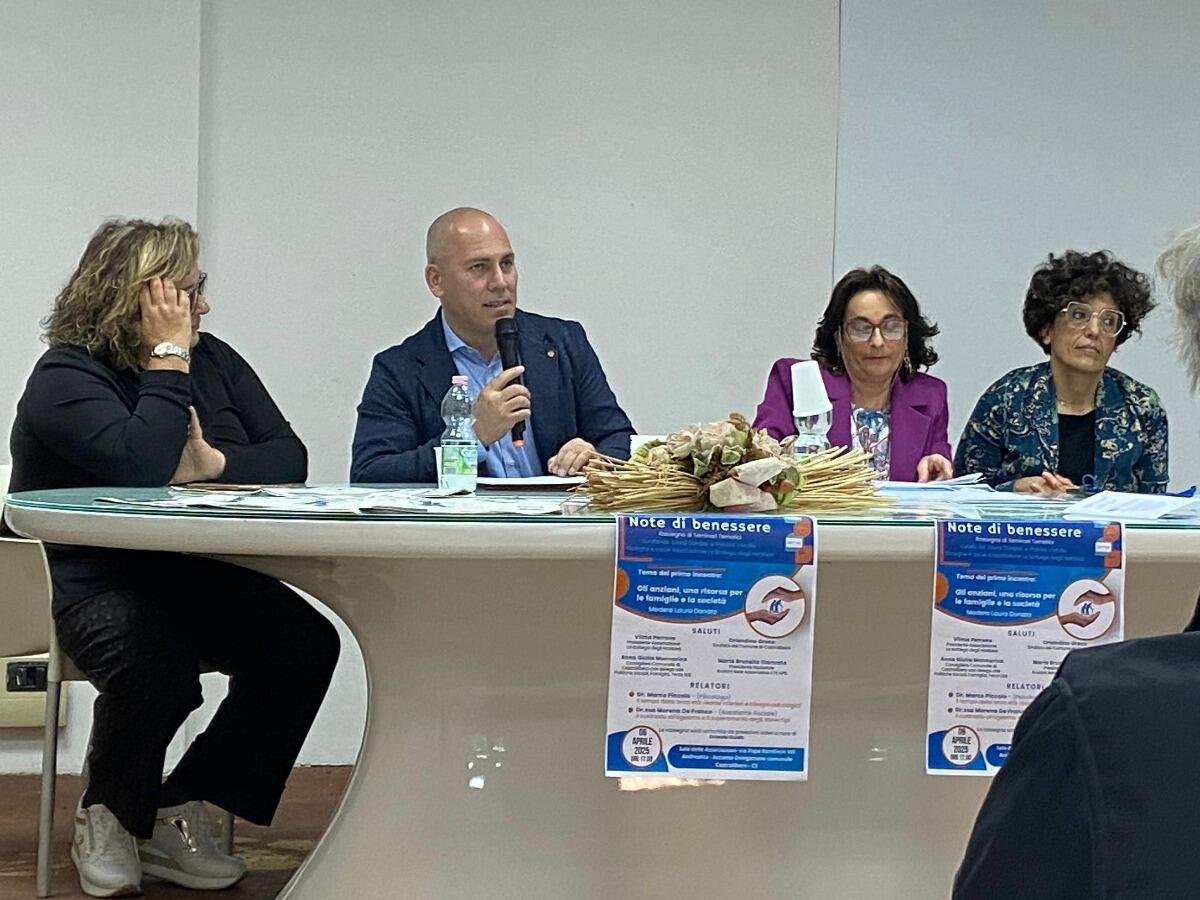 Castrolibero - Seminario sugli anziani, il Dott. piccolo: "Serve una nuova visione della terza età" - 