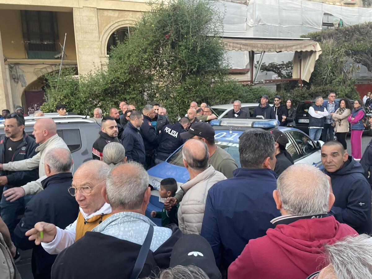 Crotone, arresto in Piazza Pitagora: ecco la dinamica dei fatti di ieri sera - 