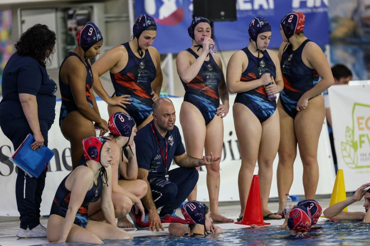 Pallanuoto - Dal sogno playoff all'incubo playout per la Smile Cosenza - 