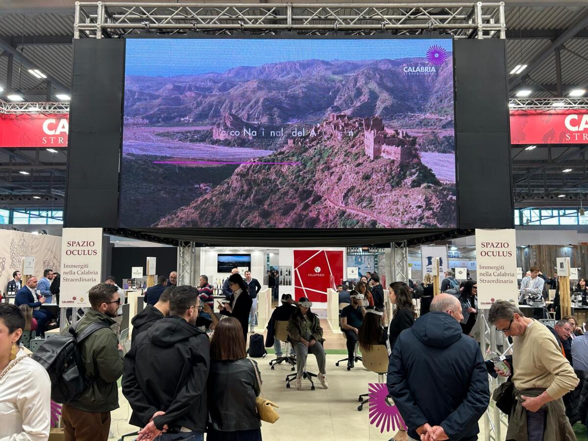 Successo per la Calabria al Vinitaly: innovazione, vino e realtà immersiva - 