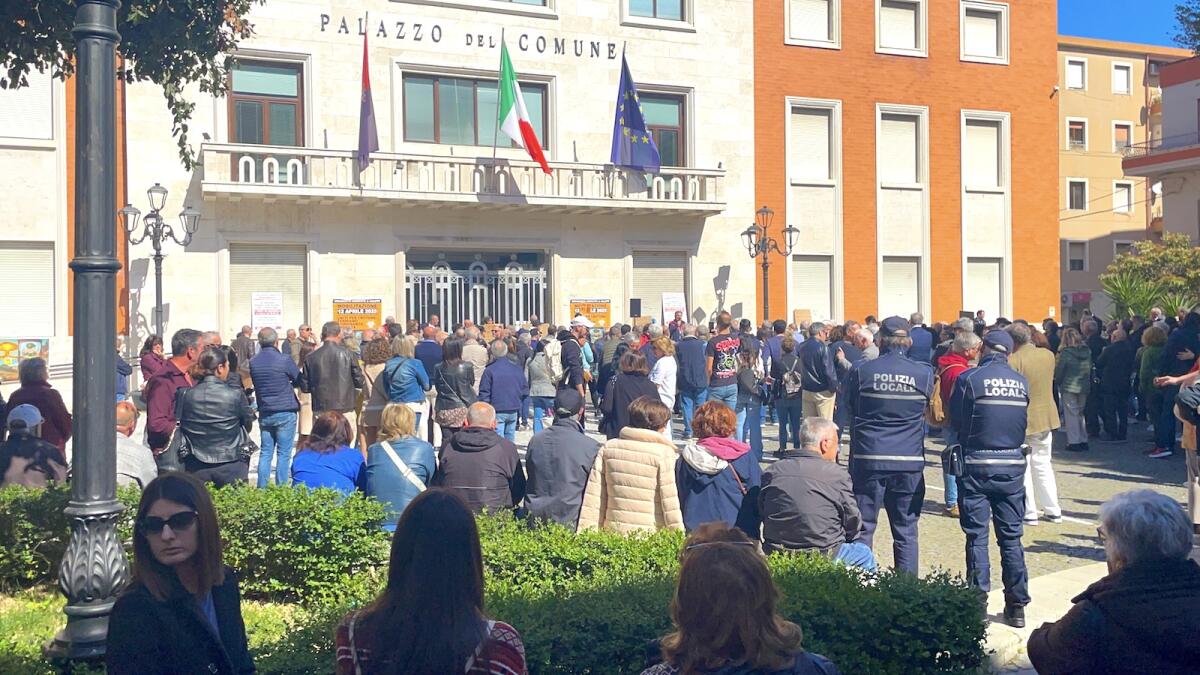 Bonifica, le associazioni: “Chiediamo le dimissioni del commissario Errigo: Crotone merita rispetto” - 