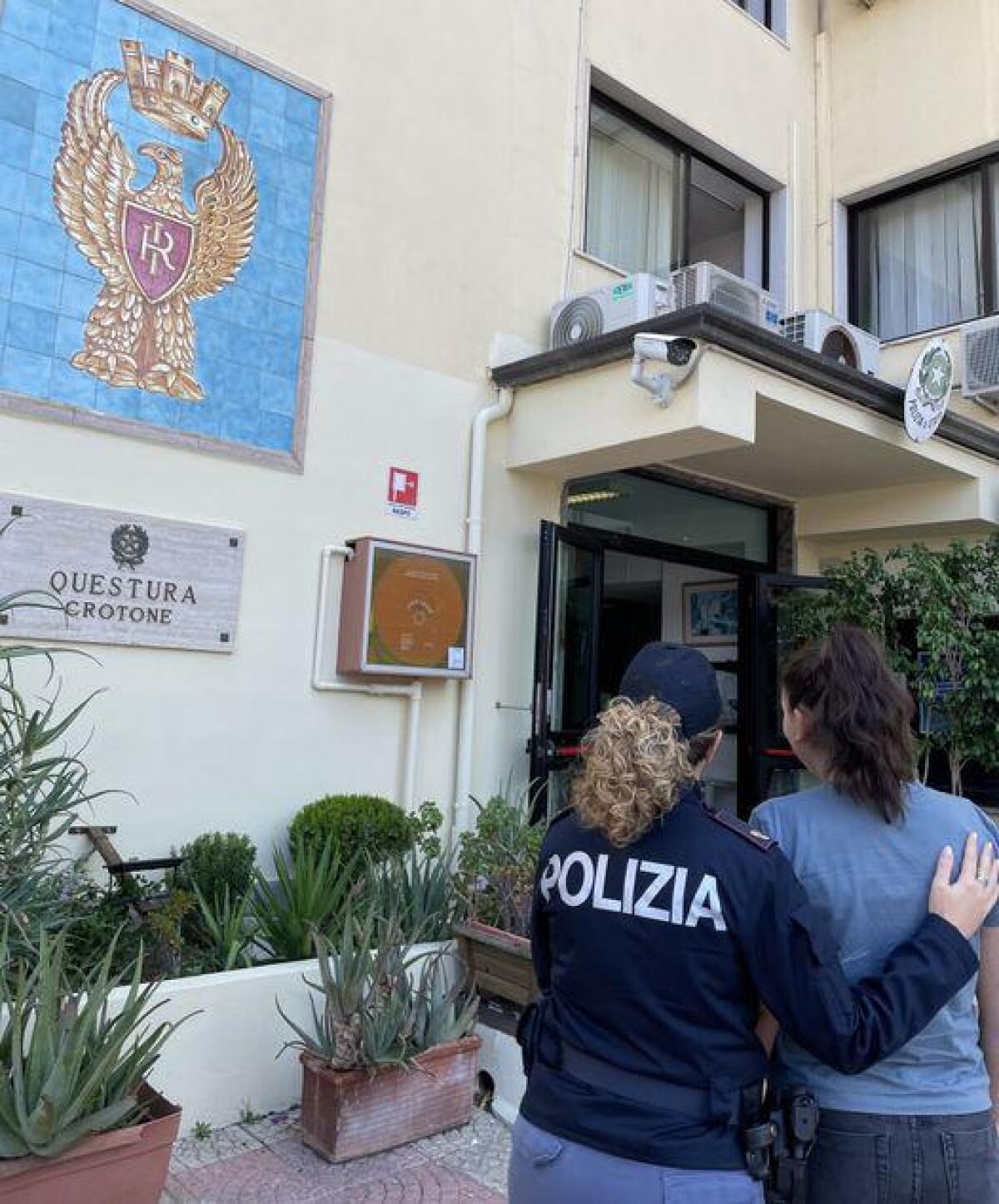 Crotone - Uniti contro la violenza: tutti sul lungomare per dare voce alle donne - 
