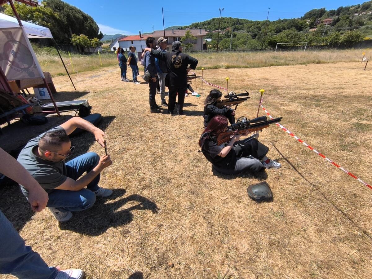 (Foto) Carolei ospita l'Open Day del Field Target che incuriosisce e coinvolge il pubblico -