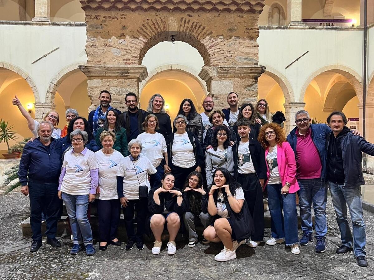 Libri come bussole: Cosenza accende il cuore con il Festival Reading - 