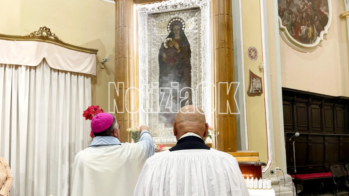 Il Vescovo Torriani: "Cattedrale chiusa, Chiesa aperta: comincia il mese caro ai crotonesi" - 