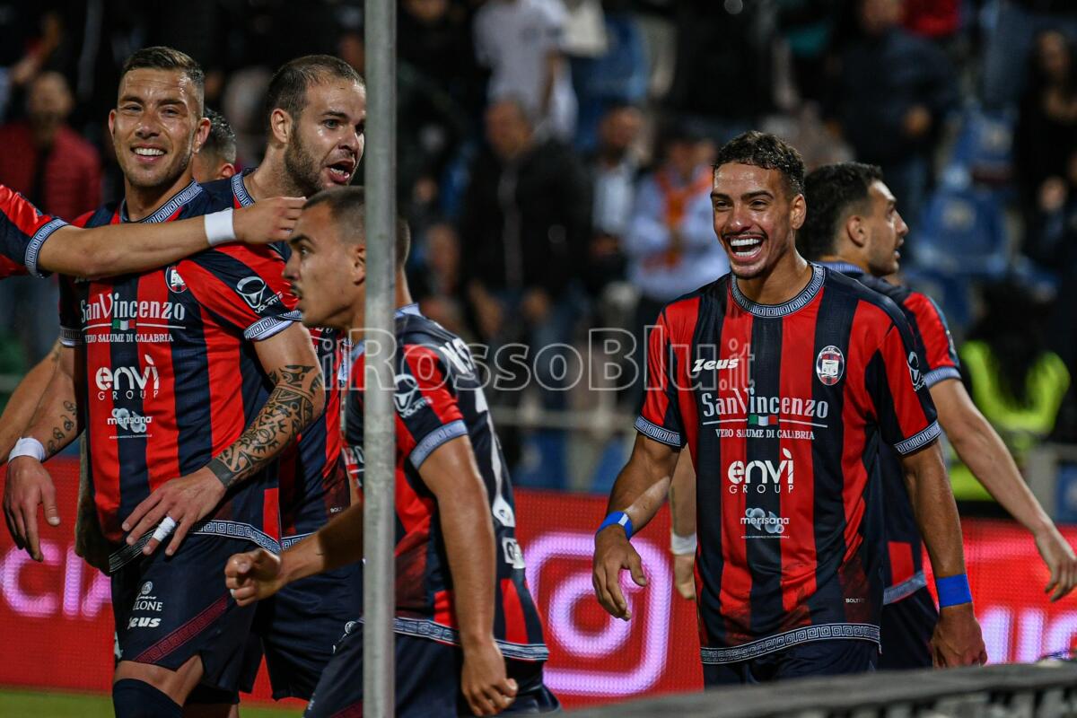 Serie C | Playoff - Il Crotone sfida il Vicenza: Ternana o Giana Erminio sul cammino - 