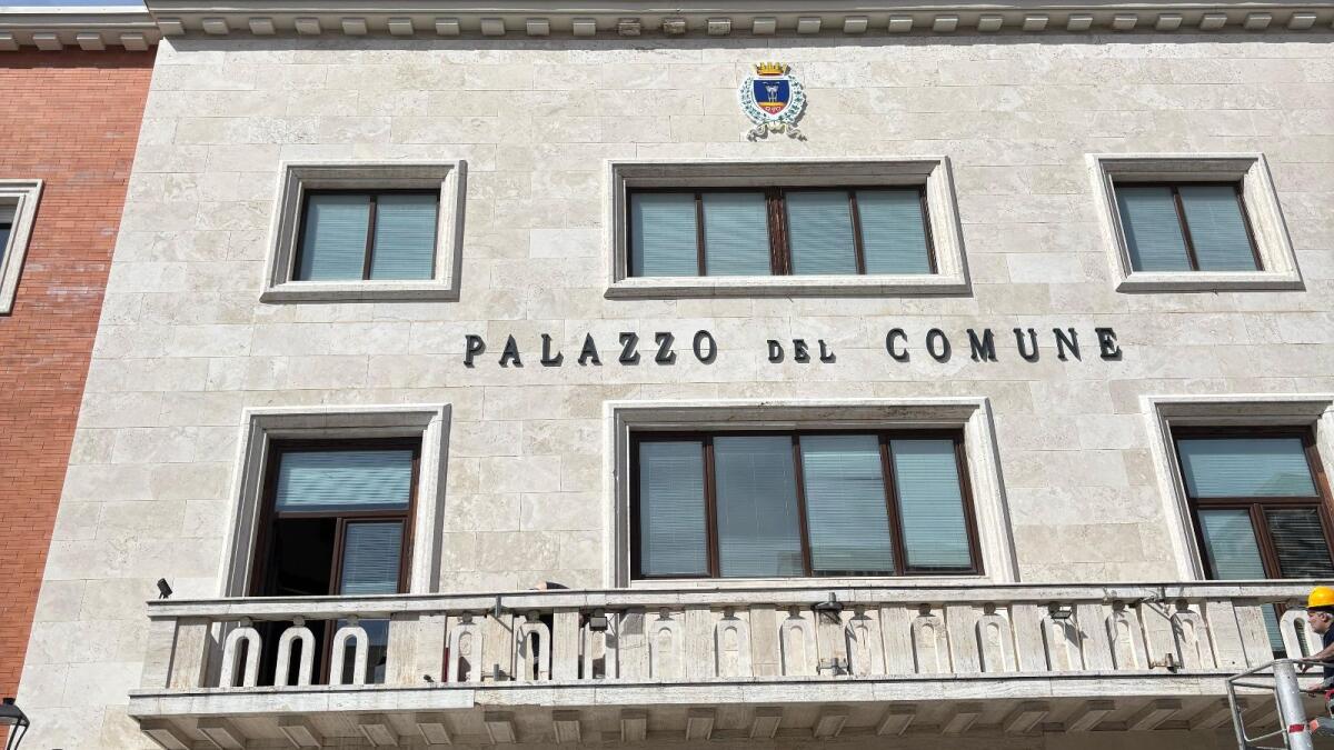 Crotone - Verde pubblico e decoro urbano: al Comune serve personale. Bando per individuare un'agenzia di somminsitrazione di lavoro - 