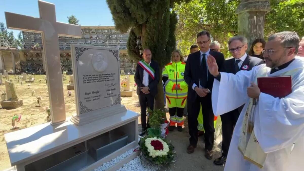 Strongoli accoglie le spoglie di Biagio Miraglia: un ritorno atteso da 140 anni - 