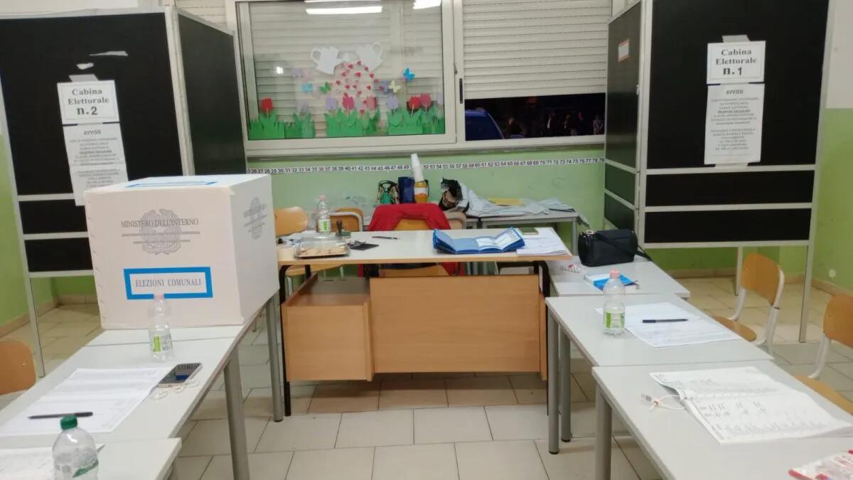 Crolla l'affluenza in Calabria, ma a Scalea si vota più che in passato: i dati della provincia di Cosenza -