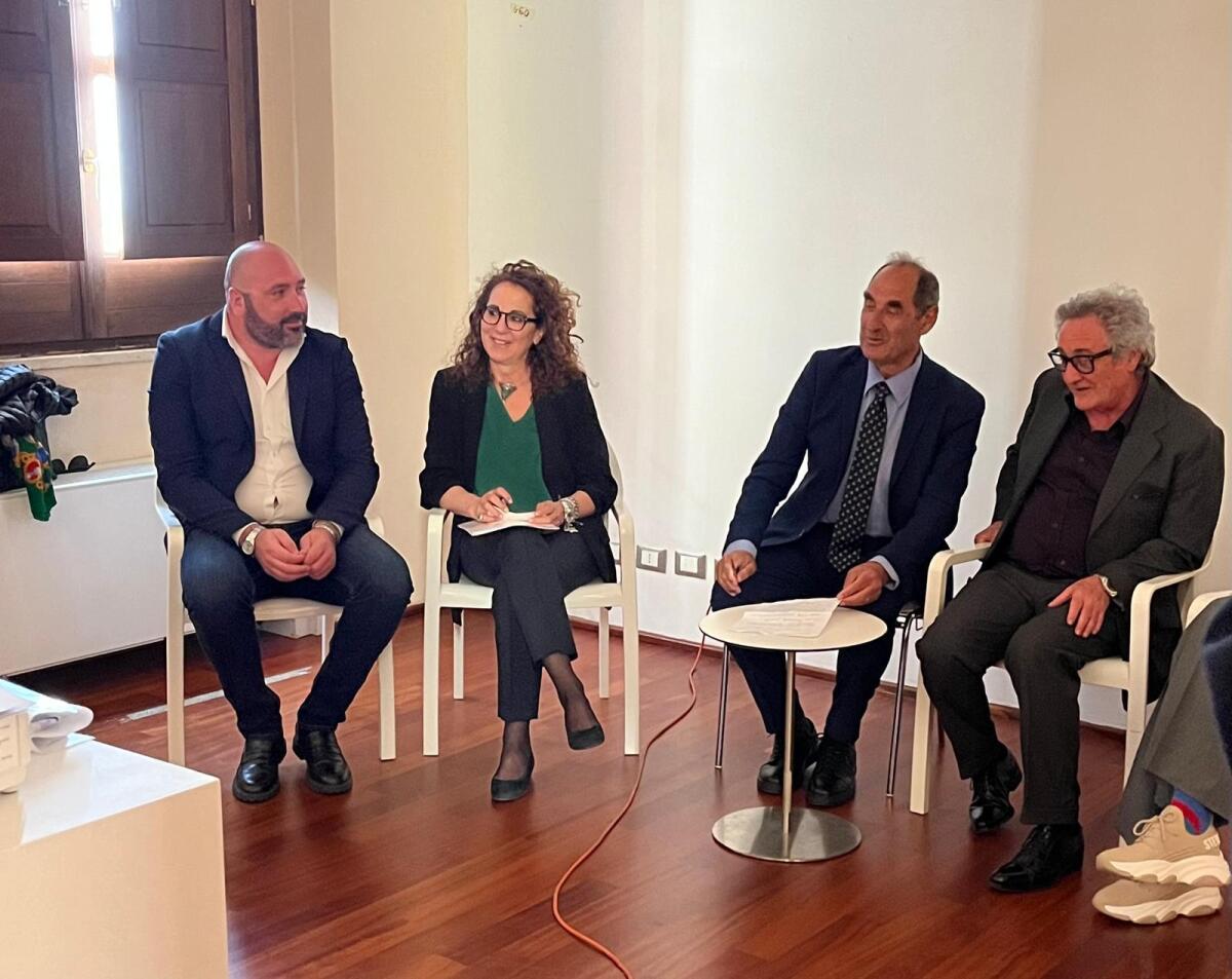 Le massine autorità hanno inaugurato la mostra di Alessandro Russo al Marca di Catanzaro - 