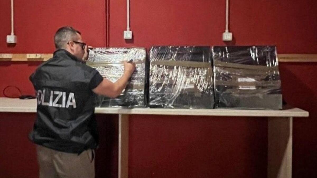 Controlli sul gioco illecito e usura: maxi multa a Isola Capo Rizzuto, sequestrati apparecchi da intrattenimento - 