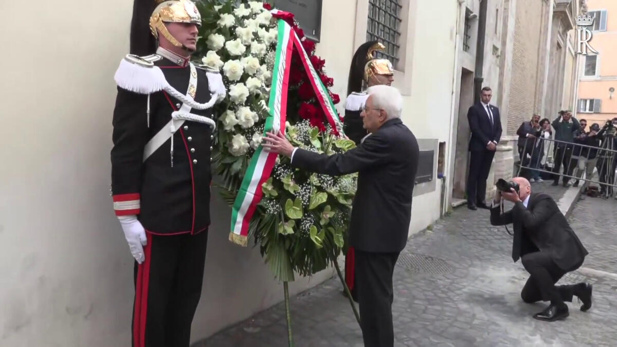 Mattarella rende omaggio ad Aldo Moro in via Caetani -