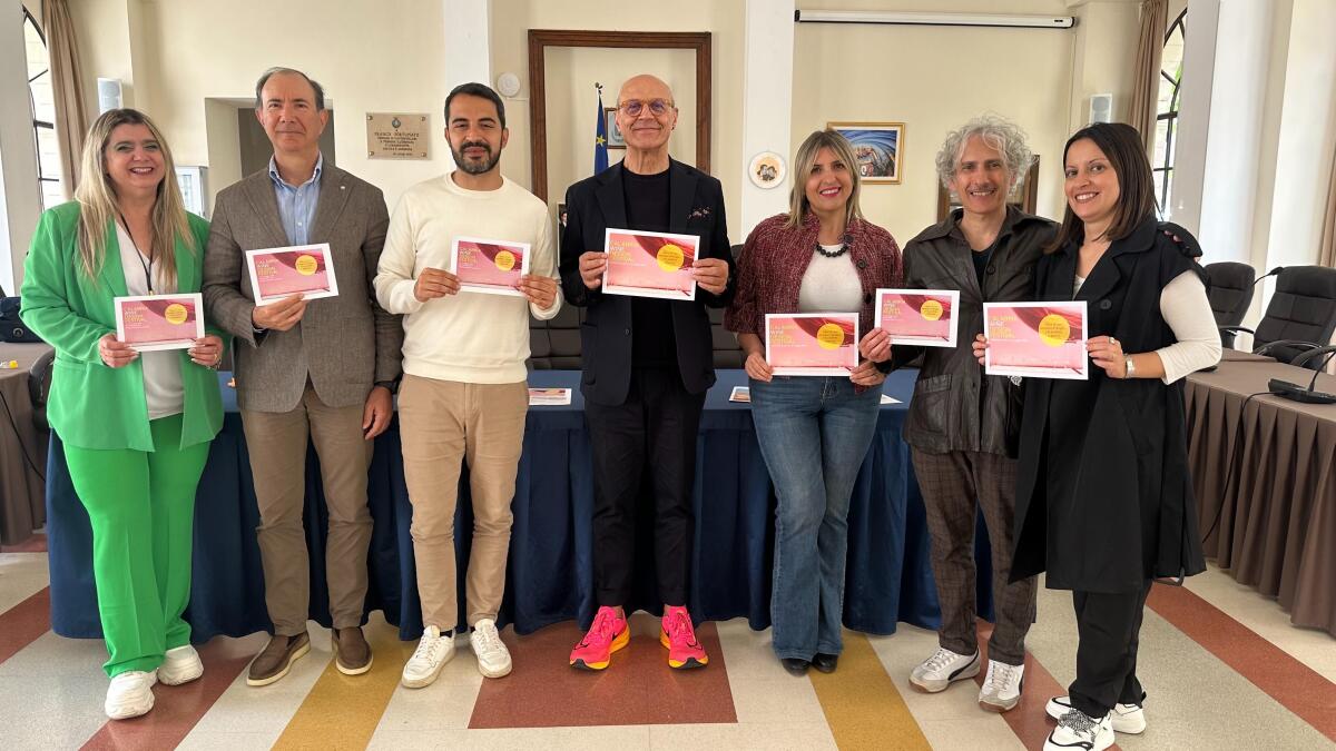 Presentato il "Calabria&amp;Wine Design Festival": un viaggio tra vino, arte, design e paesaggio - 