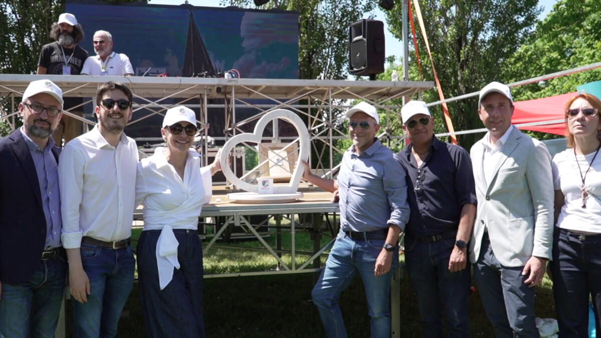Cuori Olimpici fa tappa a Cremona e celebra il fiume Po - 
