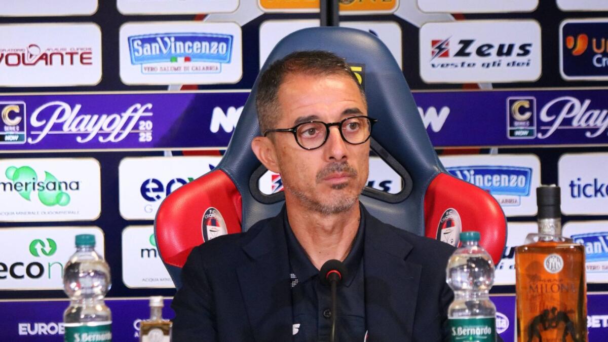 Longo carica il Crotone: "Contro il Vicenza proveremo a fare un'impresa con coraggio e gioco offensivo" - 
