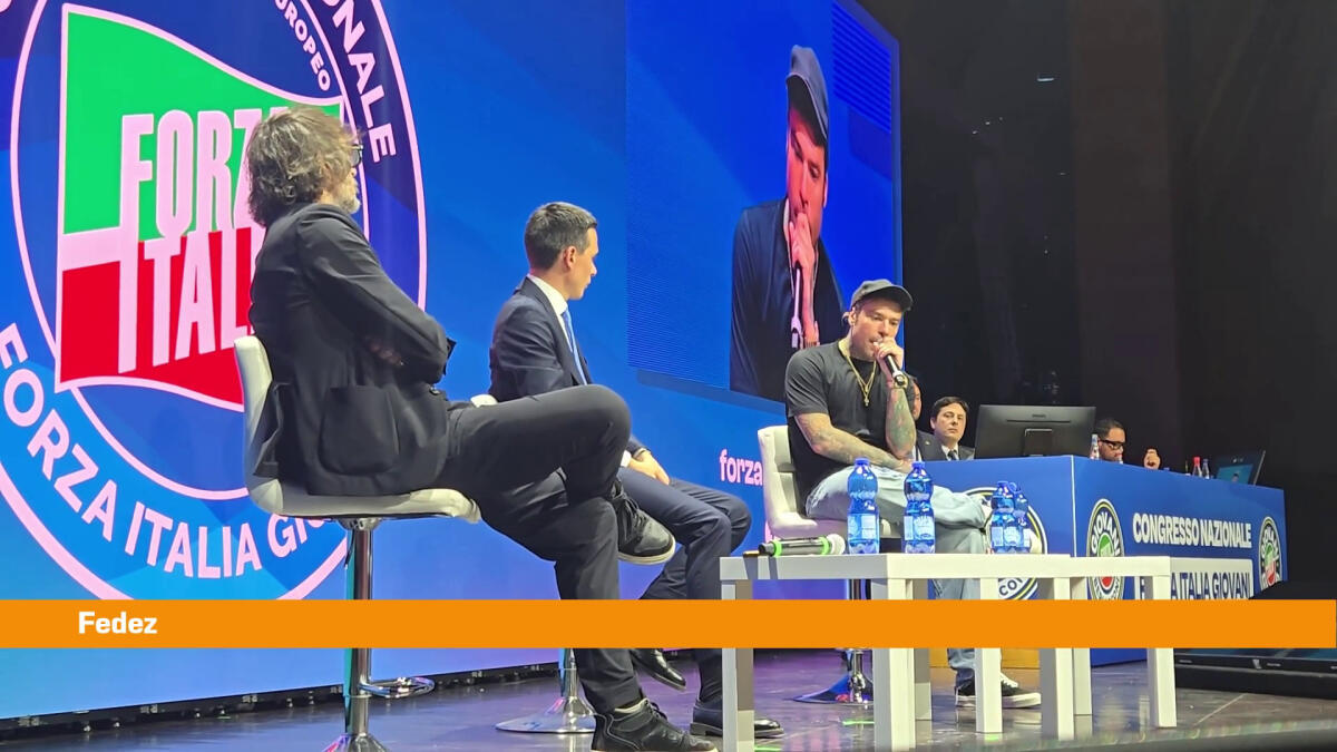 Fedez "Portare eventi e confronto tra le persone nelle periferie" -
