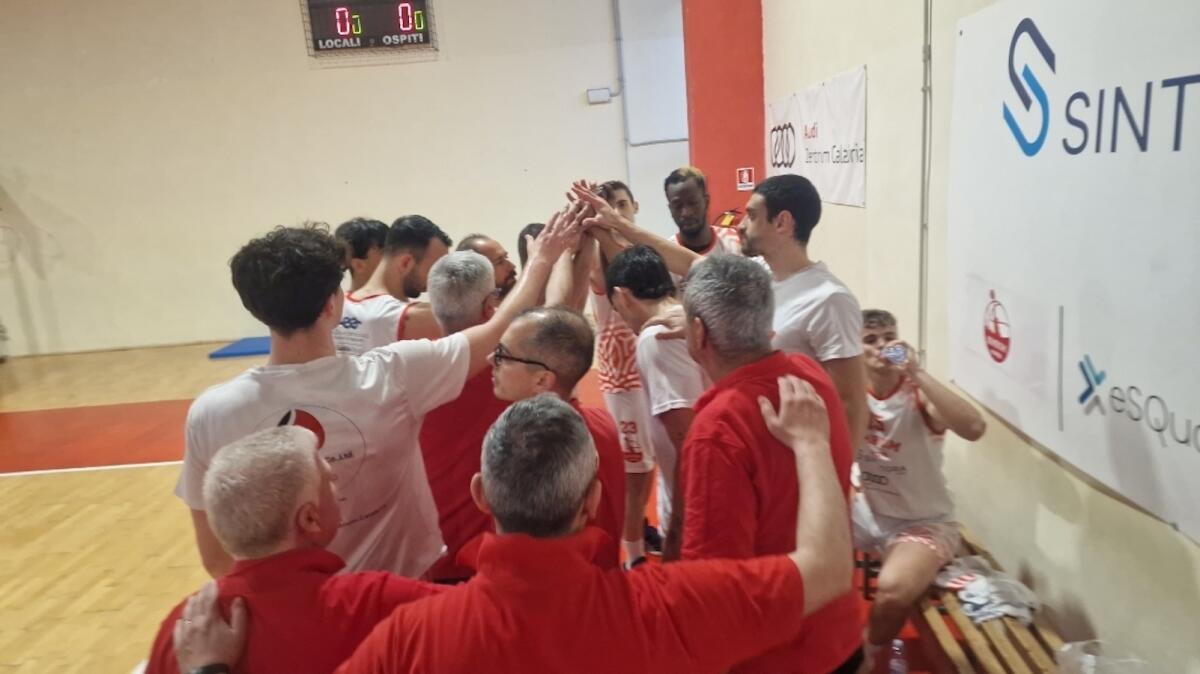 Basket - Spareggio playout: Sintegra Rende si impone in casa contro Marigliano  - 