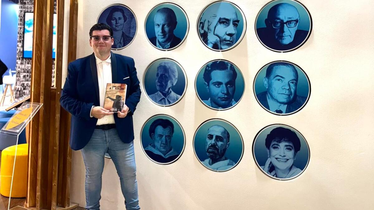 Cerenzia al Salone del Libro: la storia di riscatto del Sindaco Mascaro diventa "La Mia Vita a Tricolori" - 