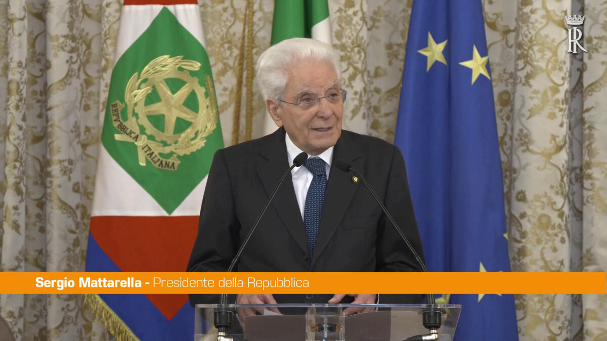 Mattarella "Si affacciano fantasmi di un passato di conflitti" -