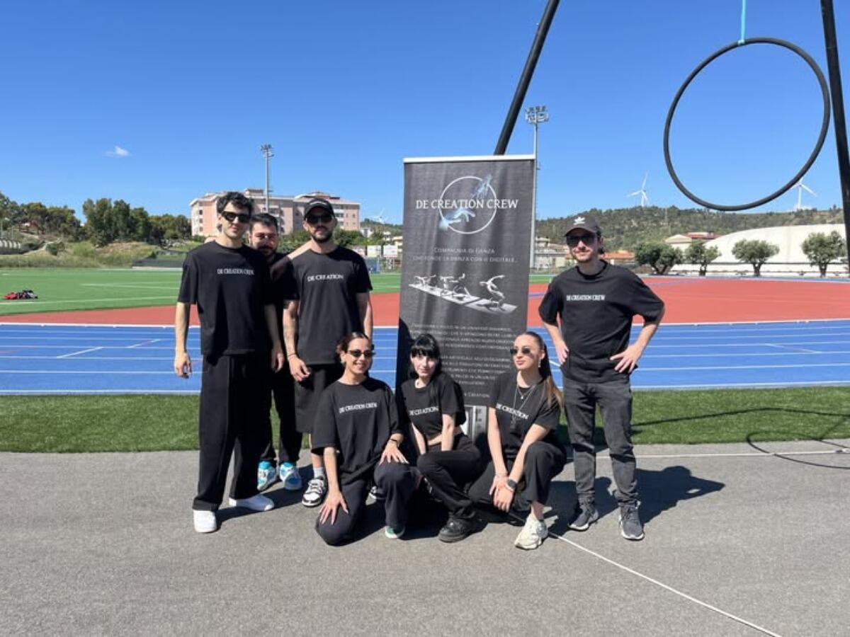 Crotone, - De Creation Crew: lo spettacolo sull'intelligenza artificiale il 24 maggio all'Istituto "Pertini - Santoni" - 