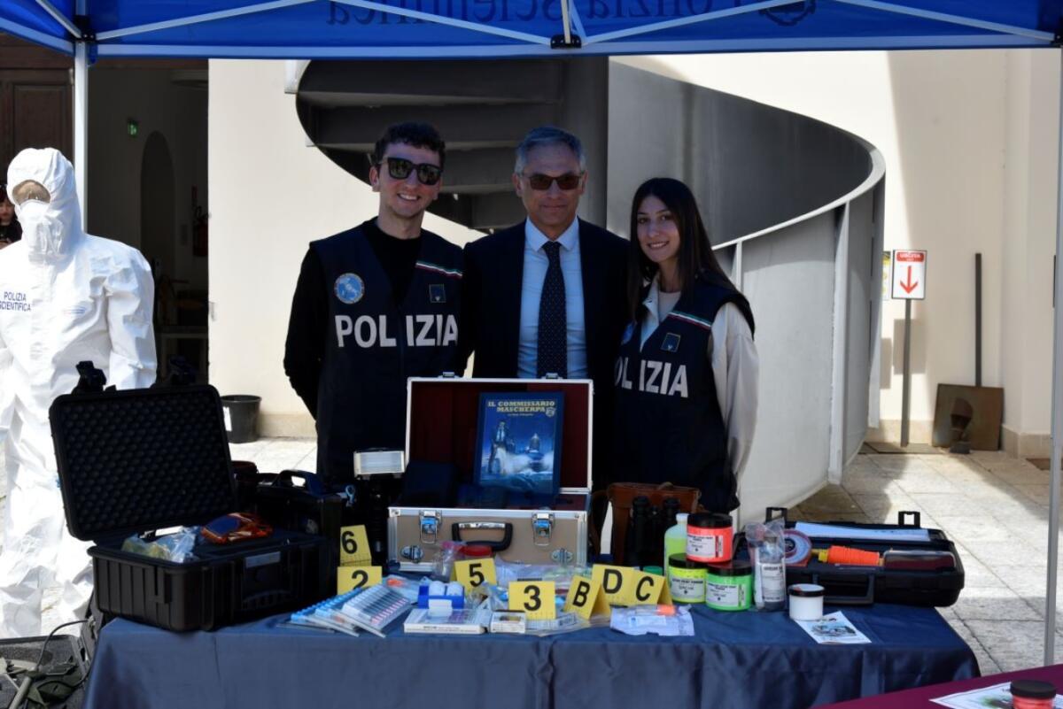 Catanzaro, la Polizia di Stato alla seconda edizione di “Nuvola, festival del fumetto del gioco e dell’arte” - 