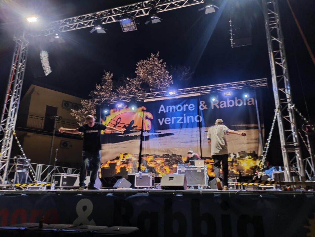 Verzino, Festival Amore &amp; Rabbia 2025: il 12 agosto un tris di artisti - 