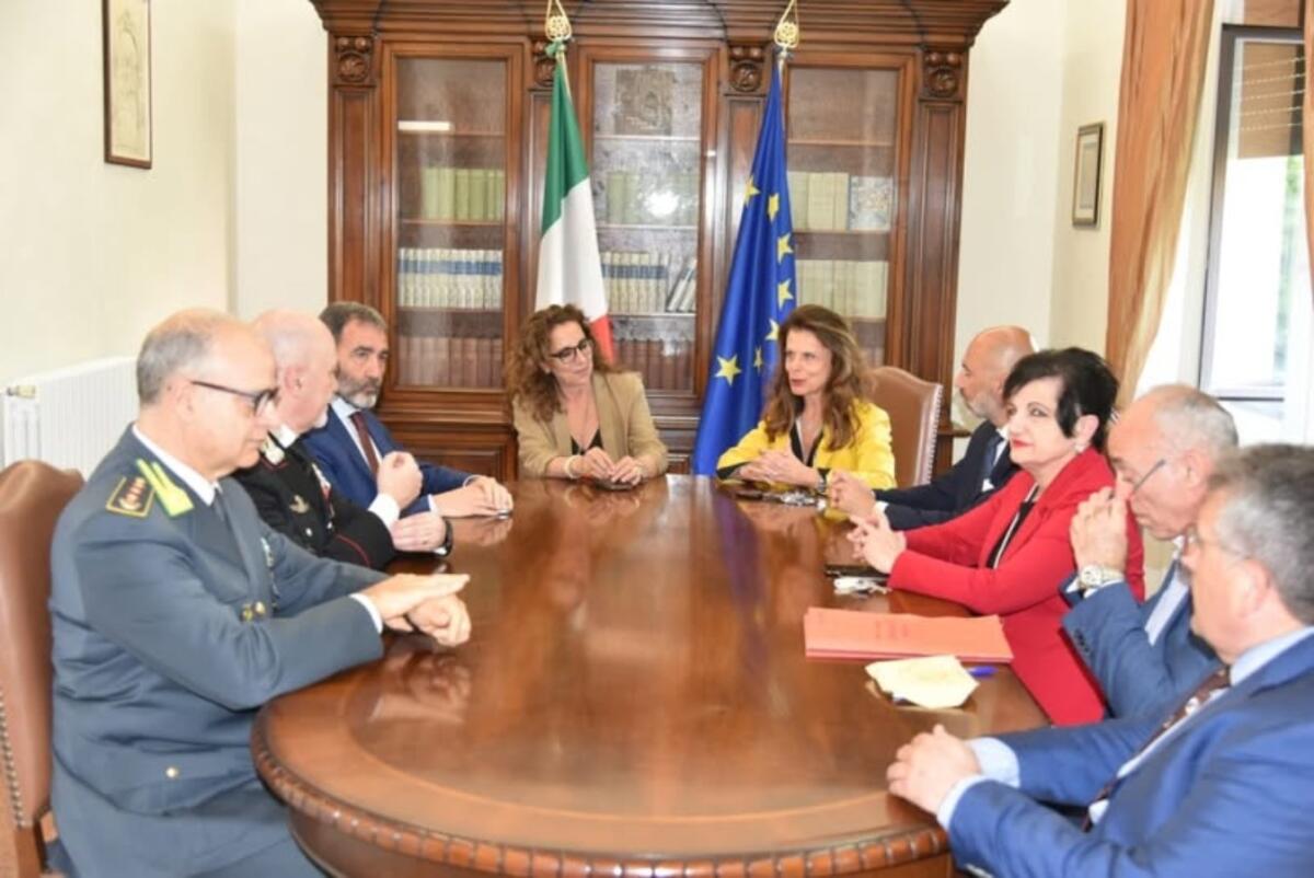 Diamante, commissariato: sottoscrizione contratto di comodato d’uso gratuito -
