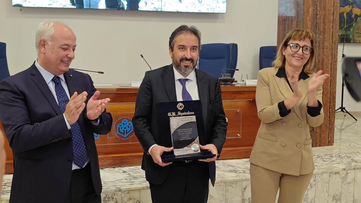 Cosenza - Il Rettore BVillari ospite del Parlamento delle Imprese alla Camera di Commercio - 