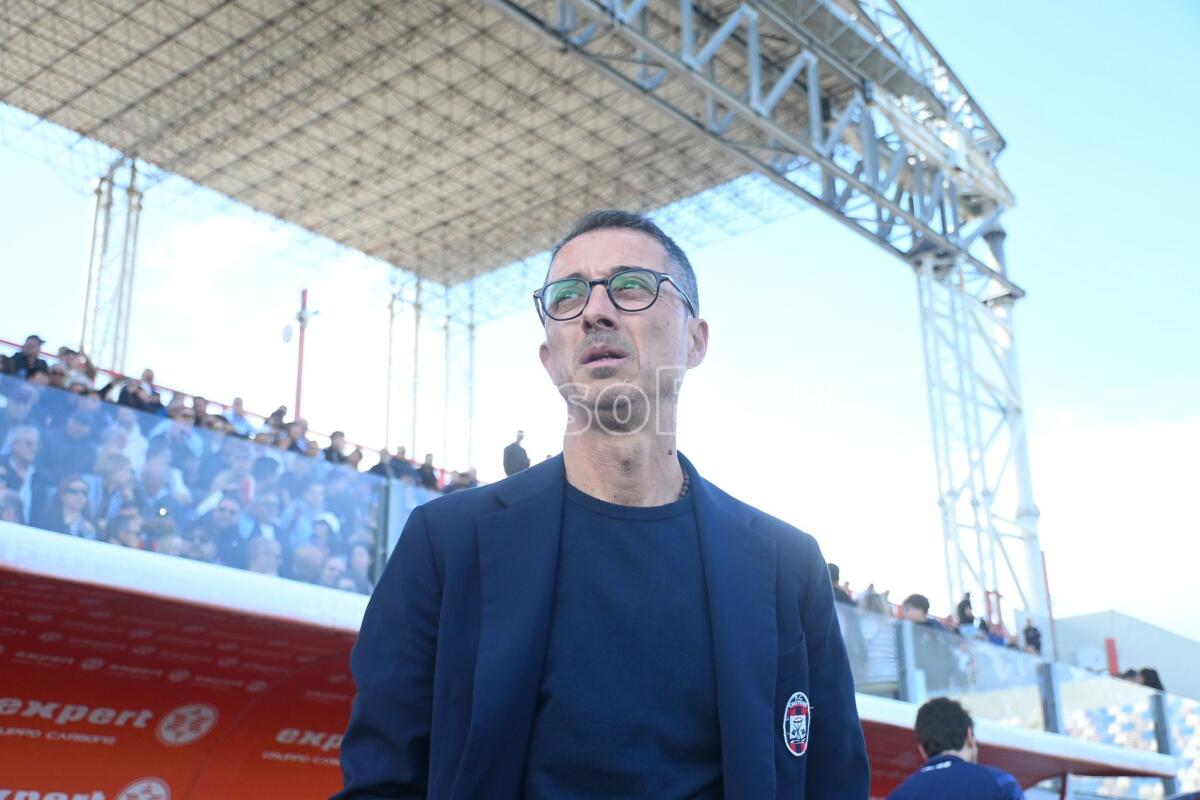 #CrotoneVicenza 1-2 | Mister Longo: "Perdiamo una partita ma non abbiamo ancora perso la qualificazione" - 