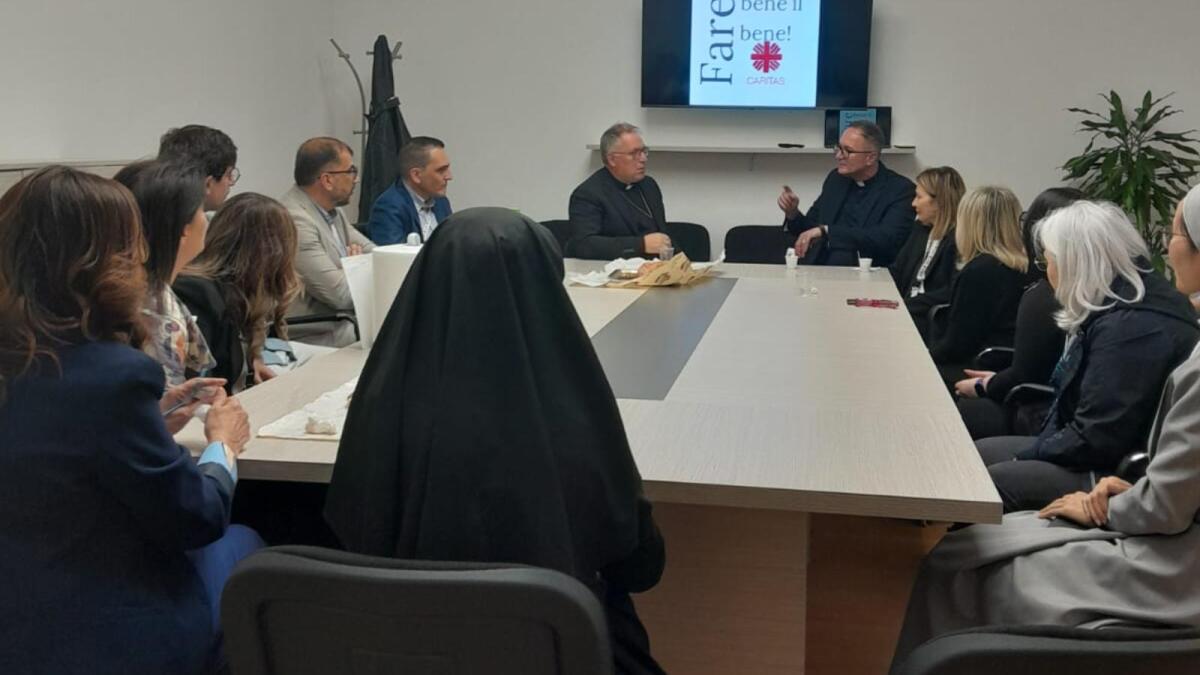 La Caritas di Crotone accoglie il Vescovo Alberto Torriani: un incontro di ascolto, speranza e fraternità - 