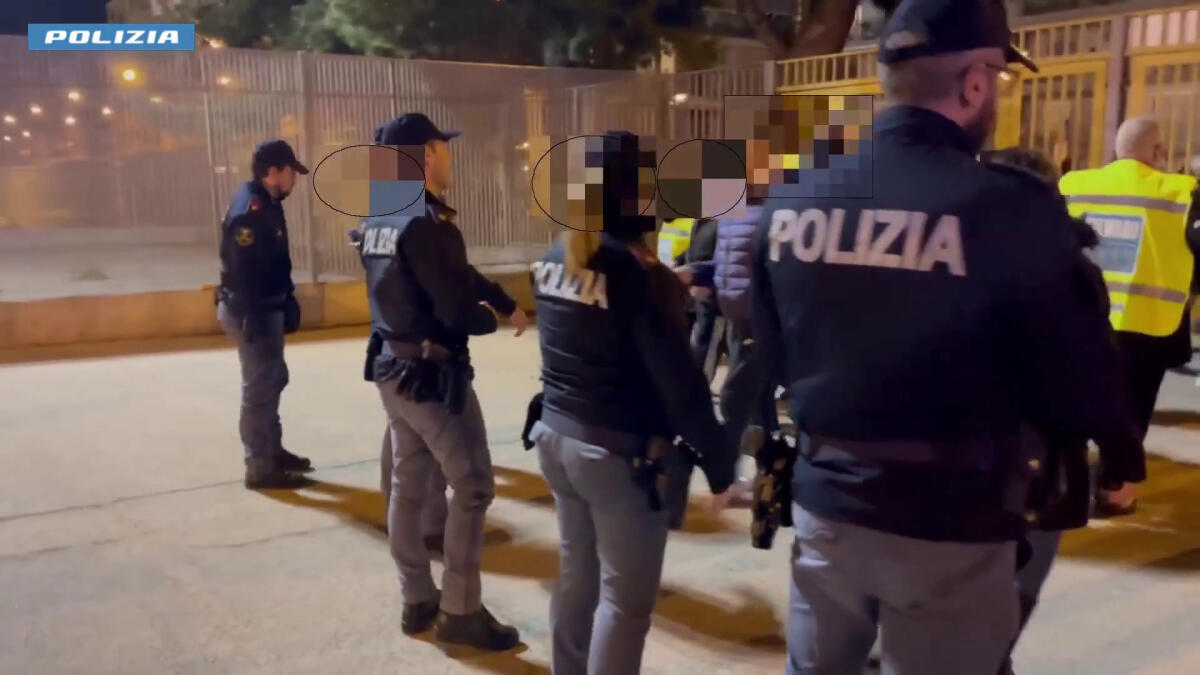 Intimidazioni ai vertici del Foggia Calcio, 4 arresti e 52 Daspo - 