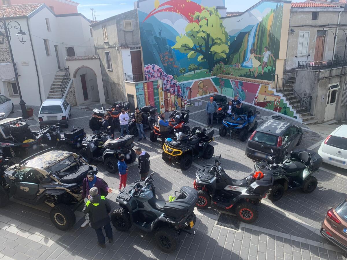 Zagarise, un domenica all'insegna dei Quad fra arte, sport, natura e cultura - 