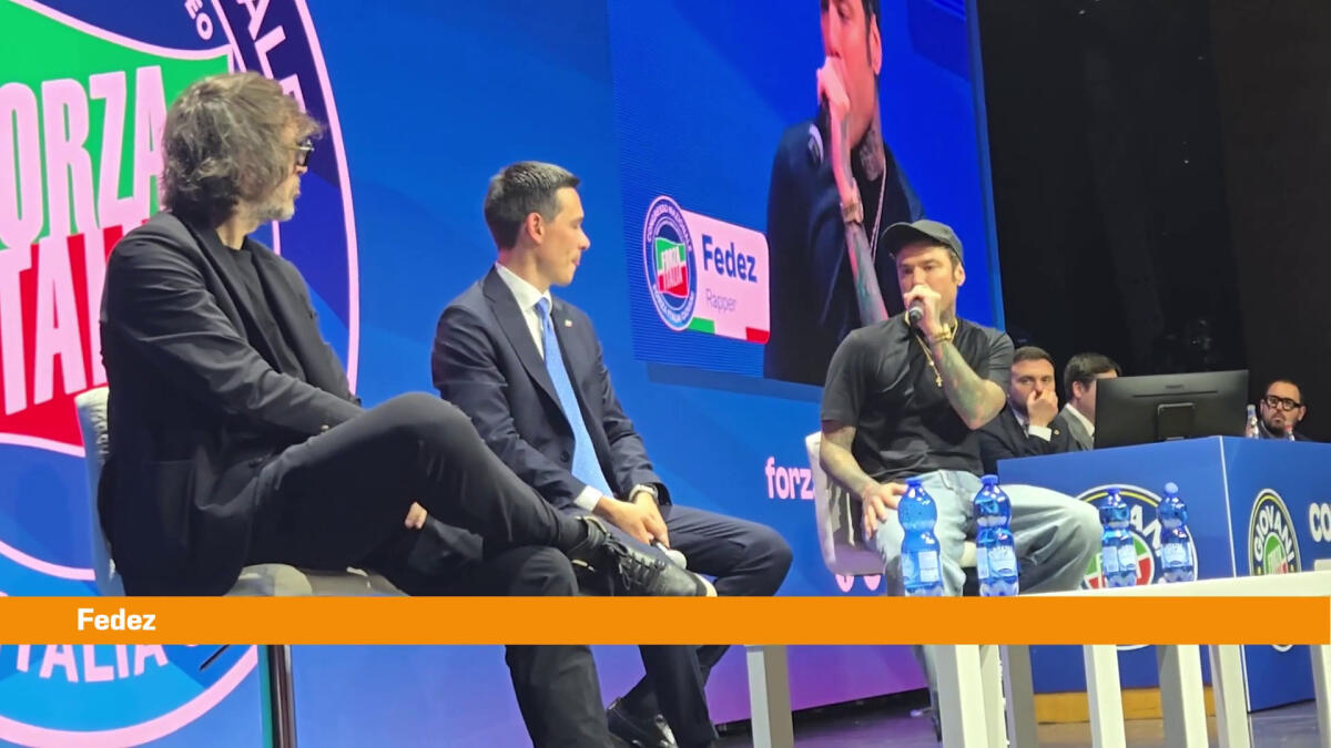 Fedez "Nei miei podcast la sinistra rifiuta sempre il confronto" -