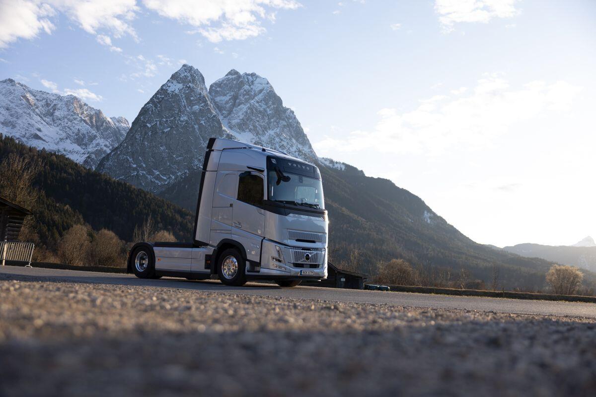 Volvo Trucks per l’aerodinamica si ispira all’industria aerospaziale -