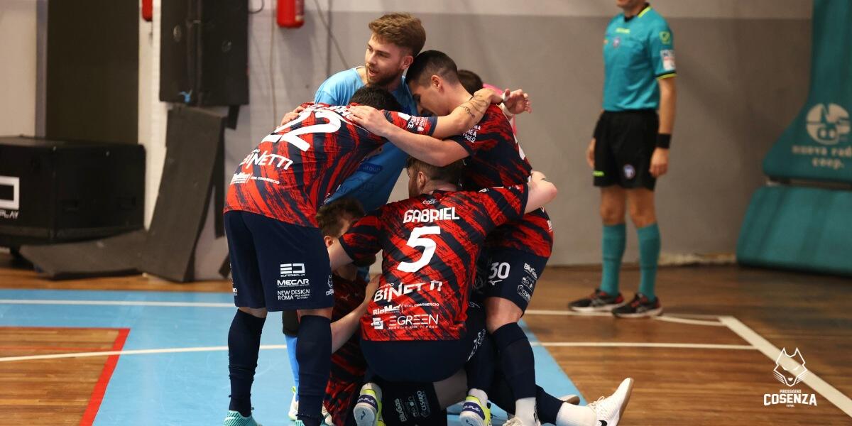 Calcio a 5 – Vittoria da Crepacuore: Felipinho sulla Sirena Lancia la Pirossigeno Cosenza - 